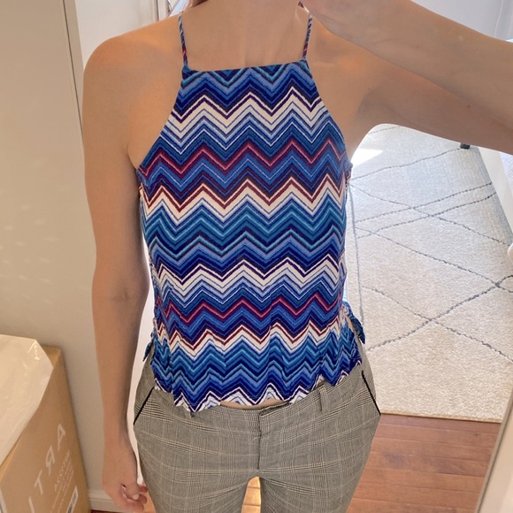 H&M halter top in a colorful print, size XS - Picture 2 of 4